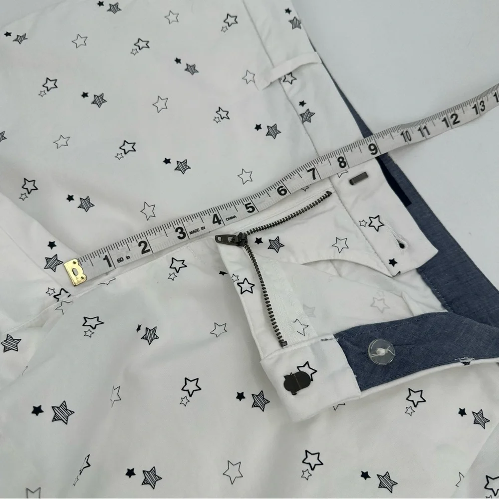 Tommy Hilfiger noted flat